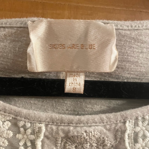 Quarter sleeve detailed blouse top - Picture 3 of 3